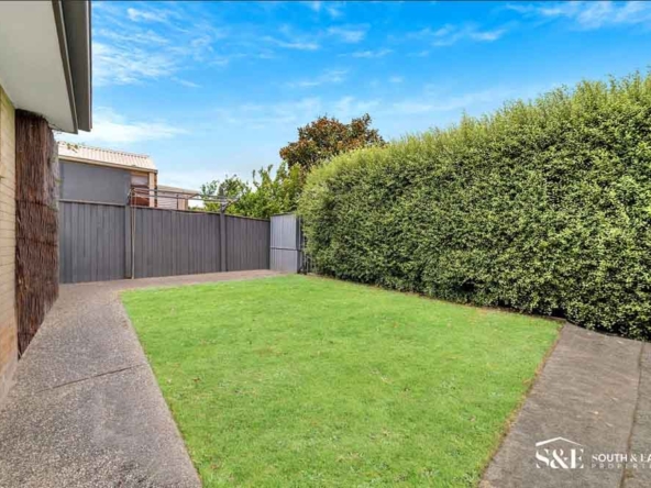 21-21-Chase-Boulevard,-Berwick,-Vic-3806